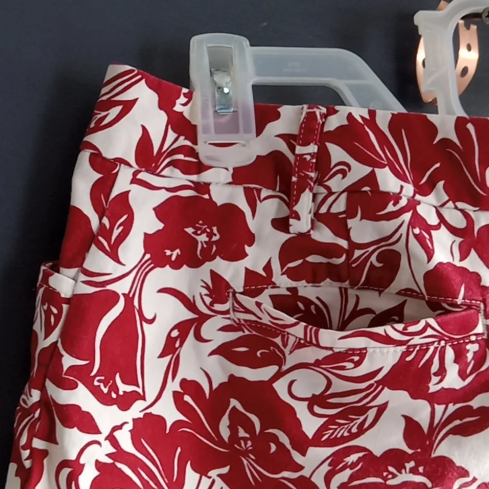 GUC LAnds end white and deep red shorts size 2P - Picture 4 of 5